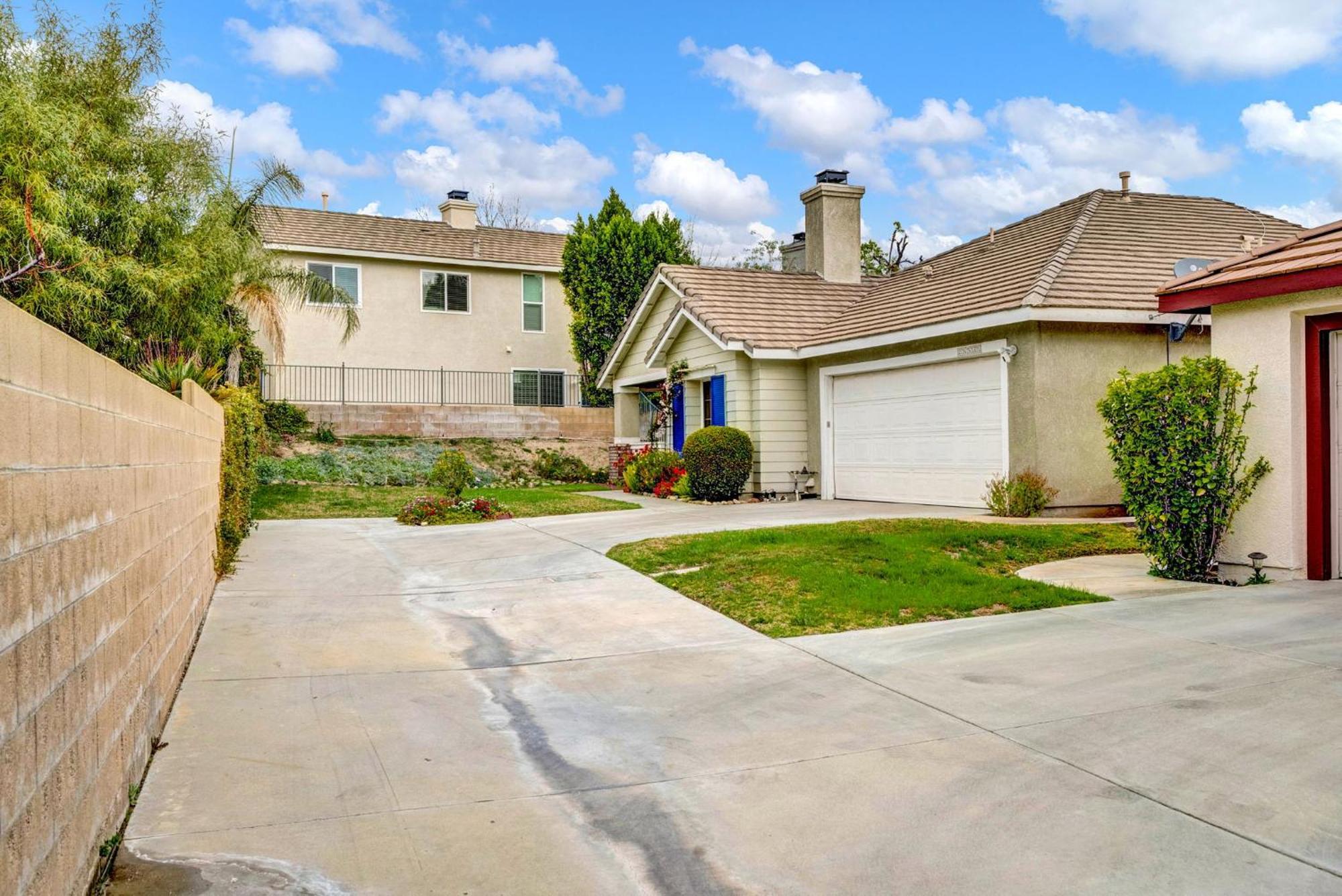 An Beautiful Designed Home In La Suburb For Family Stevenson Ranch Exterior photo